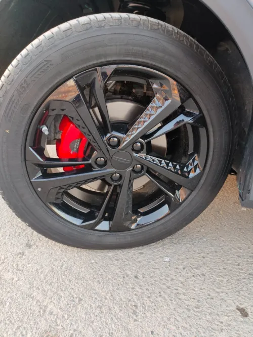 Geely Coolray 2025 