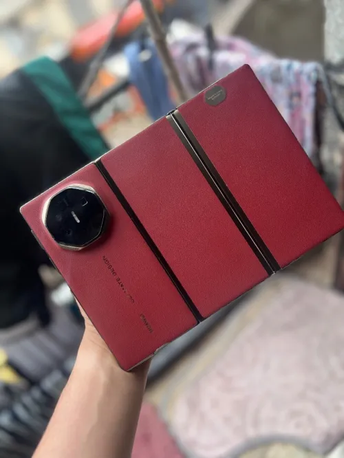 Huawei Mate Xt ultimate design
