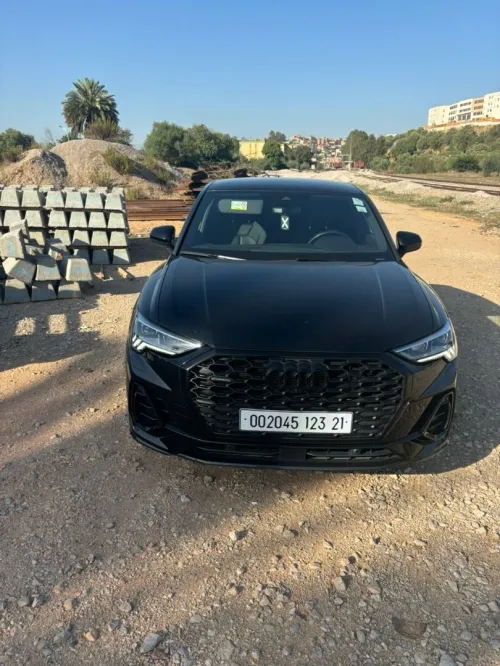 Audi Q3 2023 Q3