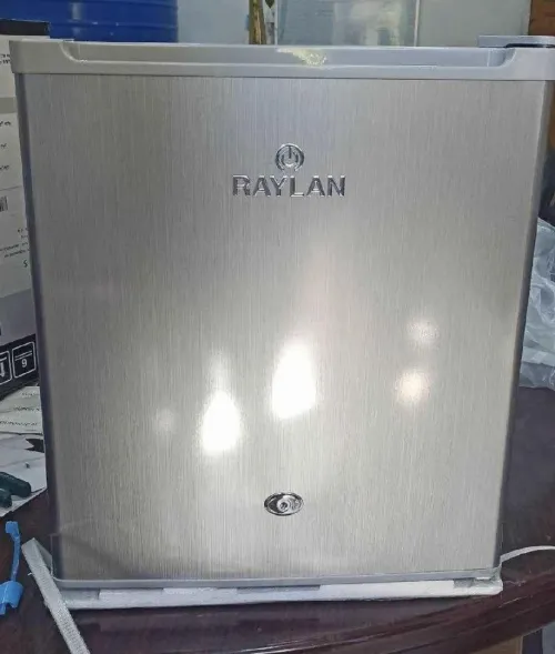 Description:  Refrigerateur mini bar Raylan  : 48L La couleur : blanc