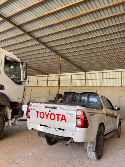 Toyota HILUX 2025 OMANI