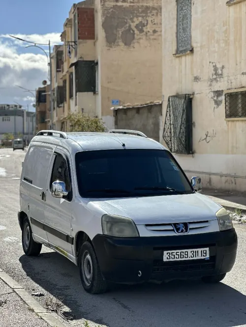 Peugeot Oergin 2011 Partnar