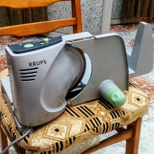 Trancheuse électrique d'origine pour fromage Gruyère et viande et pâté takhdem foor jaya Caba