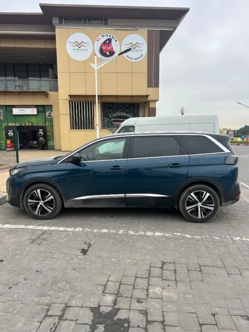Peugeot 5008 2022 