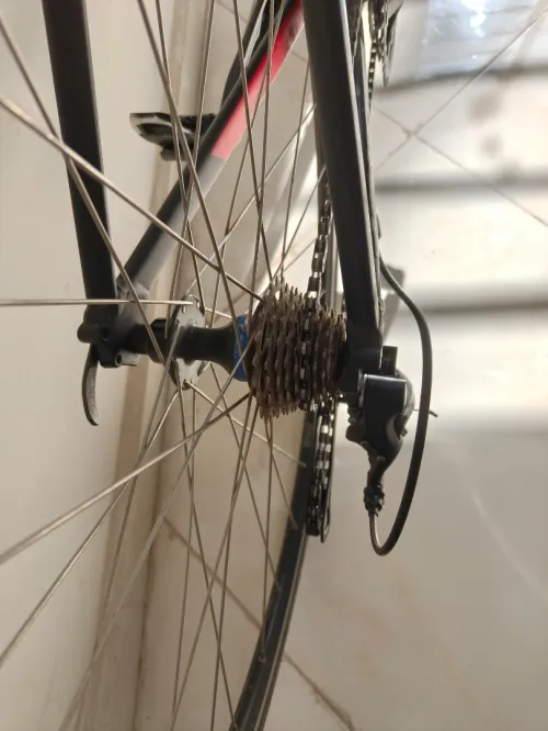 Vélo de route cyclotourisme Btwin triban 520