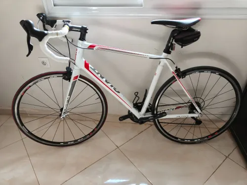 Vélo de route giant neuf taille ML 56
