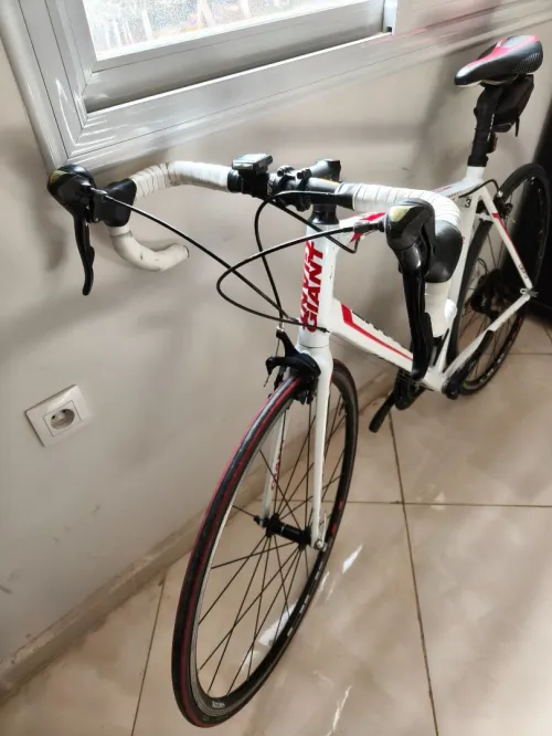 Vélo de route giant neuf taille ML 56