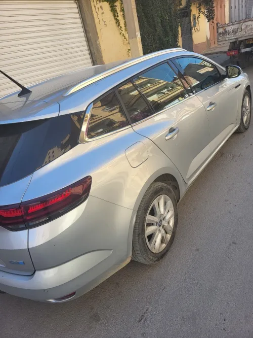 Renault Megane 4  2021 E-TECH