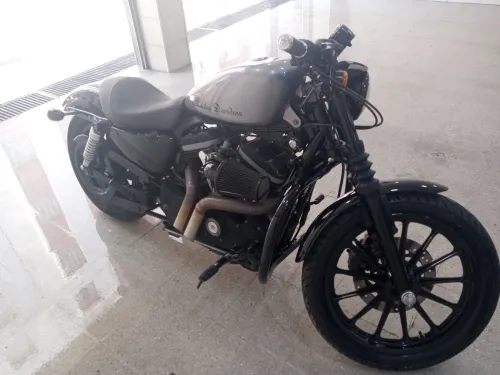 Harley Davidson Iron 883 2013