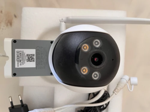 À vendre caméra de surveillance extérieur wifi et 4 G.
