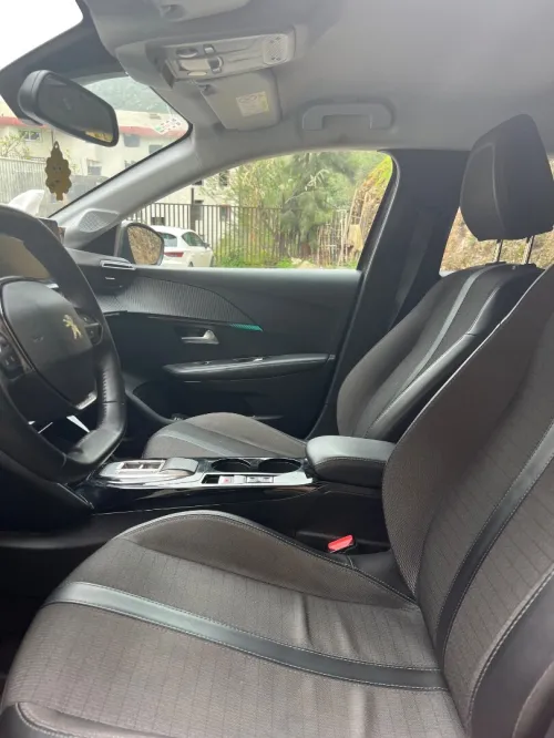 Peugeot 208 2022 Allure