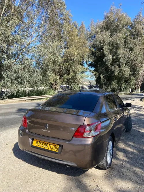 Peugeot 301 2013 Alure
