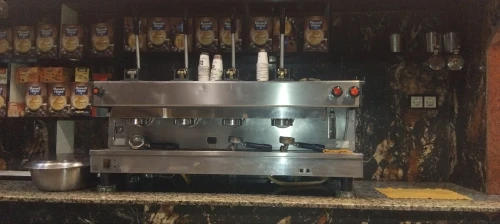 Machine a café Quatre bras Bon état