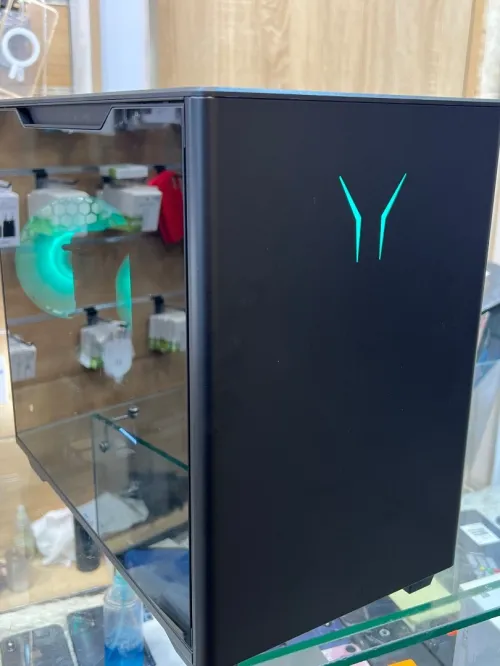 PC ERAZER P20 MD35000 | 17 14700F | RTX 4070 12GB | 16GB | 1TB SSD |