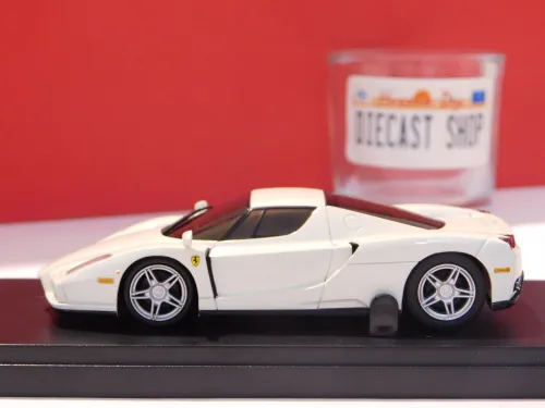 VOITURES MINIATURES DE COLLECTION 1/43