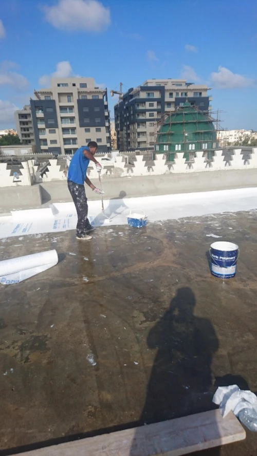 ETANCHEITE LIQUIDE POLYURETHANE