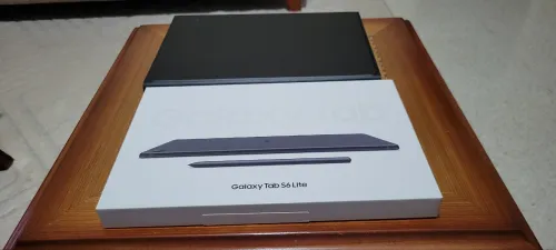 tab s6 lite avec le clavier et onti shoc samsung