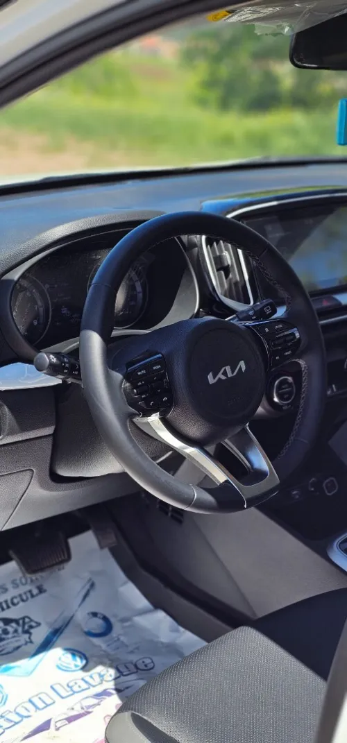 Kia KX1 2025 