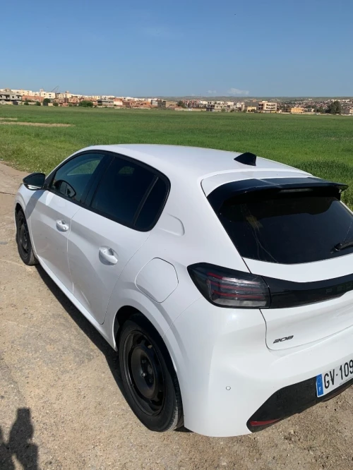 Peugeot 208 2024 Allure Pack