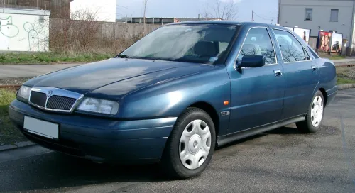 vends pieces de carrosserie Lancia Kappa