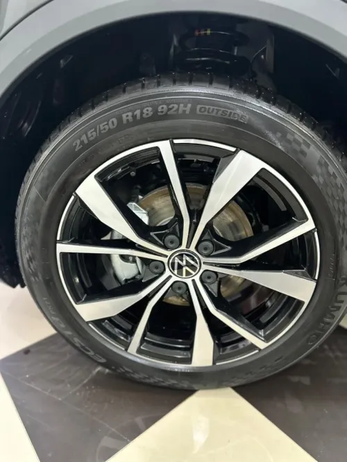 Volkswagen T-Roc 2025 R line Silver edition