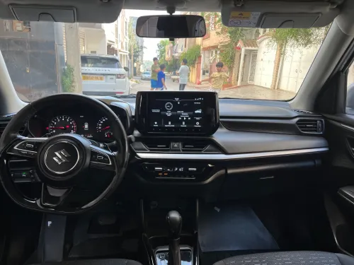 Suzuki Swift 2024 GL Plus 