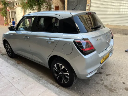 Suzuki Swift 2024 GL Plus 