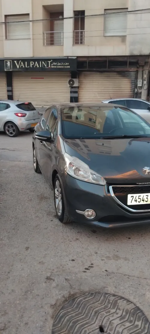 Peugeot 208 2012 