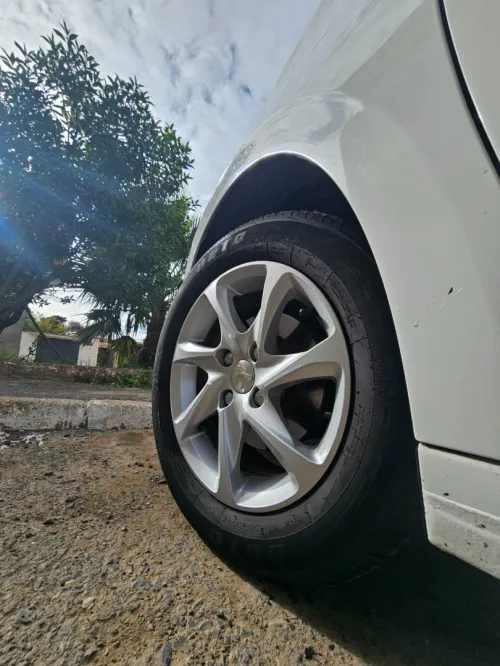 Peugeot 208 2015 208