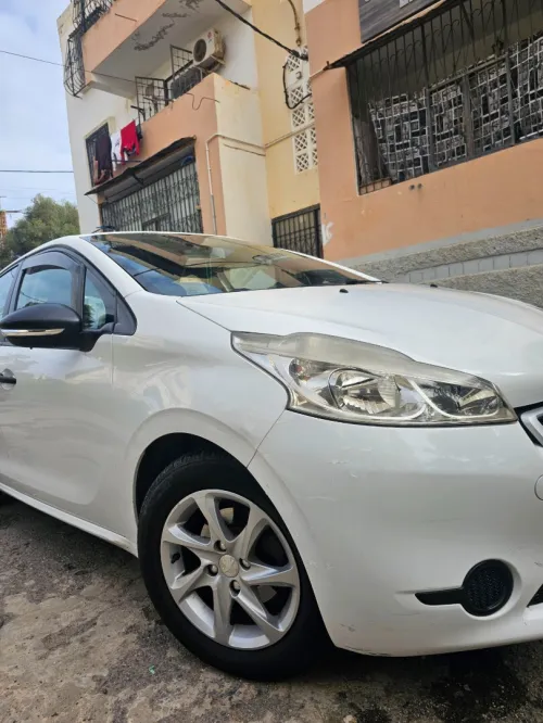 Peugeot 208 2015 208