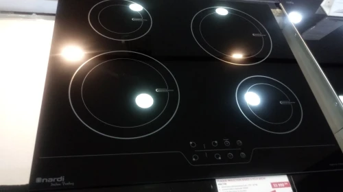 Table de cuisson à induction  Nardi
