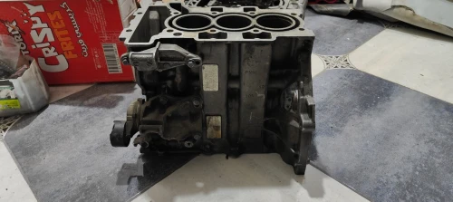 Piece moteur 1.0 vti 208 301 C3