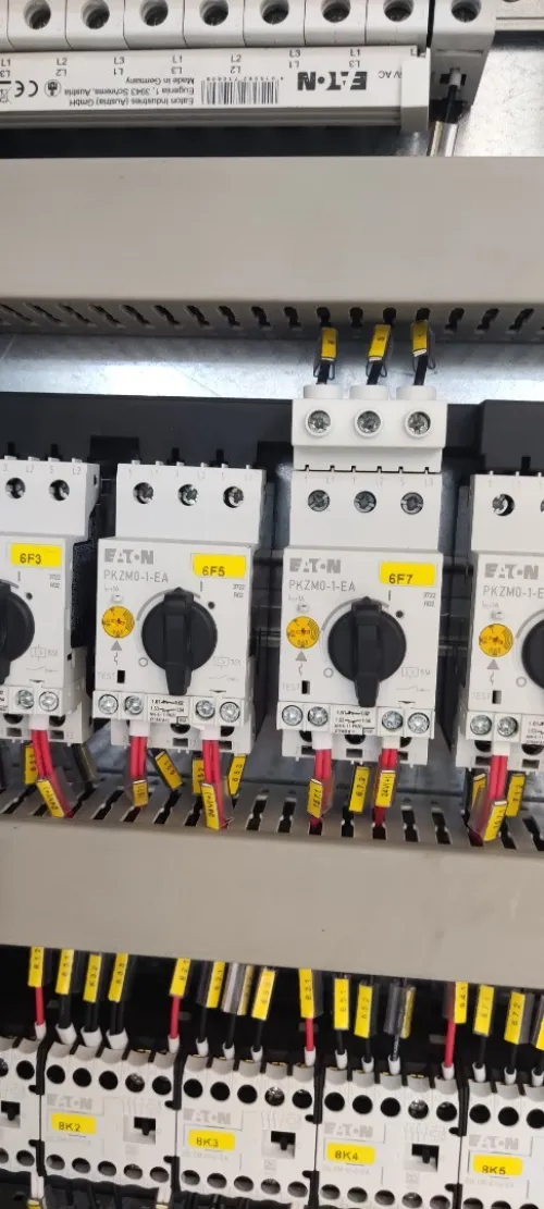  électromécanicien 
