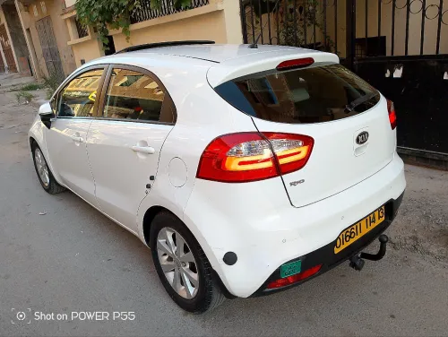 Hyundai Accent 2014 Kia Rio RS