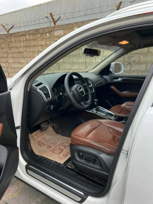Audi Q5 2012 Off Road