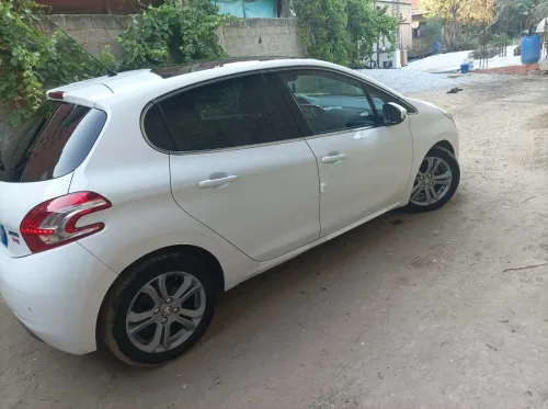 Peugeot 208 2014 Allure