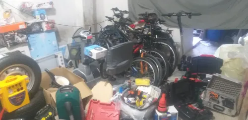 lot variés européen  vélos Trottinette électrique Perceuses tronçonneuses  plus
