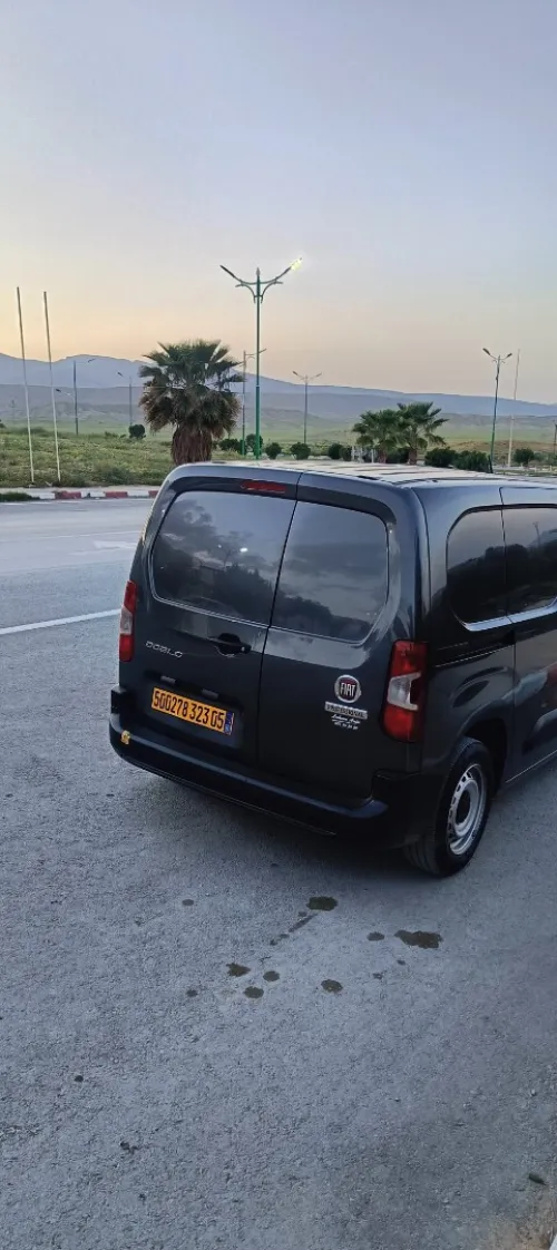 Fiat Doblo 2023 Italie