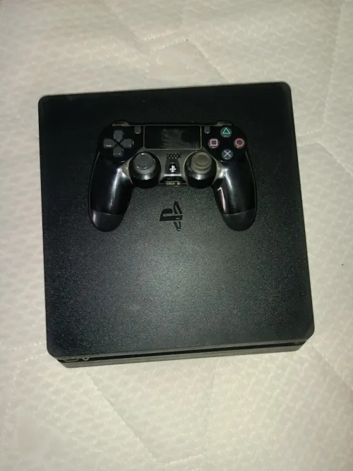 Ps 4 slim