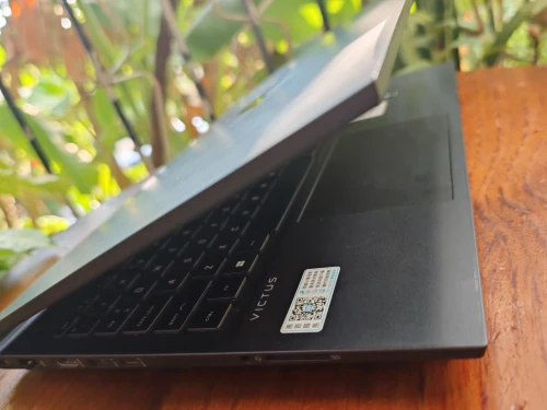 HP Victus