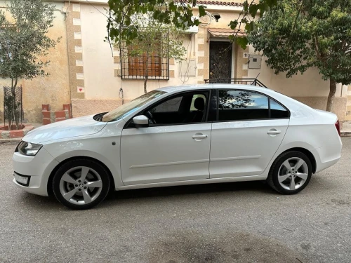 Skoda Rapid 2015 Edition