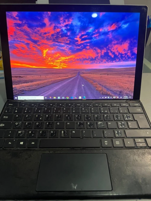 Surface Pro Europe + SIM + Tactile