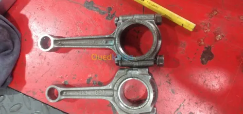 pieces triumph 675 et 1050