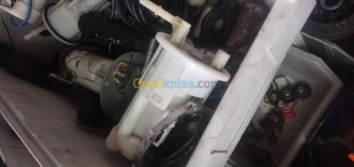 pieces triumph 675 et 1050