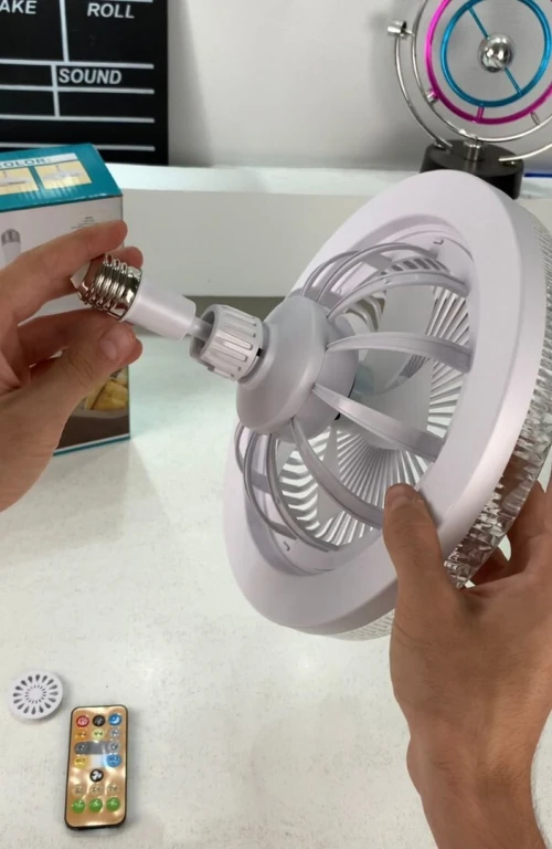 Plafonnier Ventilateur 2-en-1  Éclairage LED et Ventilation Moderne Silencieuse avec Télécommande 30W 220V