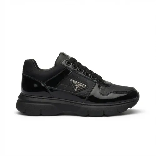 Prada Noir Édition Premium  Style Raffiné