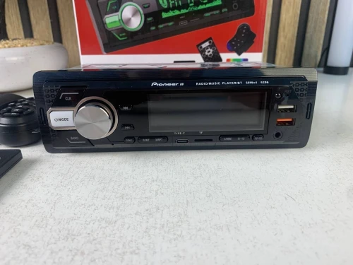 Autoradio Bluetooth FM & MP3 pour Voiture - Éclairage LED -Pioneer-6296BT