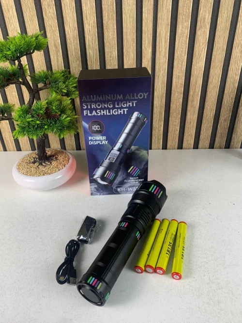 Lampe Torche LED Tactique  2000 Lumens avec Batterie Haute Capacité