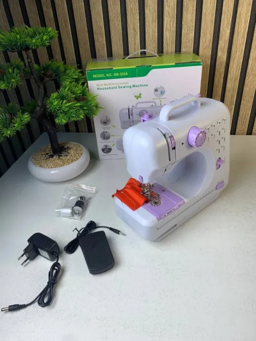 Machine à Coudre Compacte 12 Points  Double Vitesse avec veilleuse LED et Pédale
