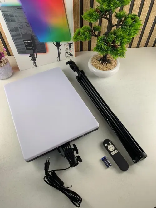 Panneau RGB et LED Fill Light 80W PLOKAMA LIVE-P24 Pro  Lumière Professionnelle